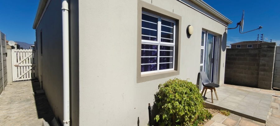 2 Bedroom Property for Sale in Strandfontein Western Cape